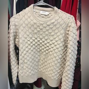 Cute off-white sweater from ONLY. Used only once.